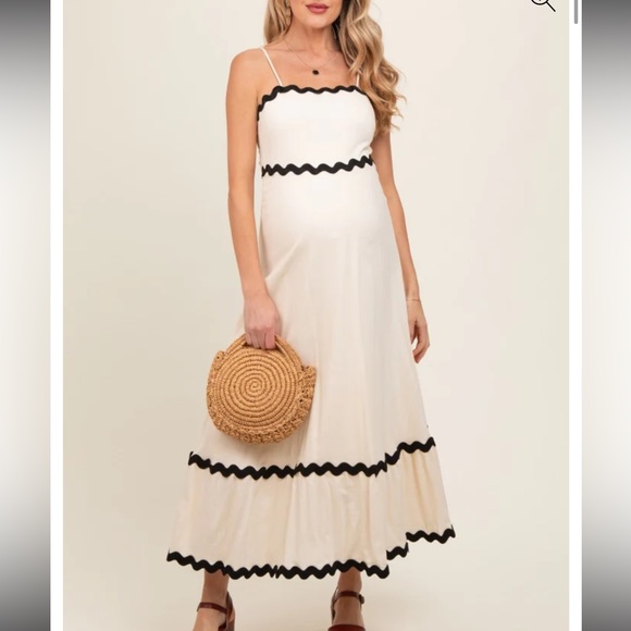 Dresses & Skirts - Pink blush maternity dress